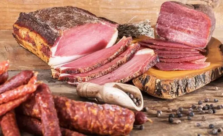 Ngày càng có nhiều người mắc ung thư đại trực tràng, bác sĩ cảnh báo 5 thực phẩm để lâu trong tủ lạnh là thủ phạm Ngày càng có nhiều người mắc ung thư đại trực tràng, bác sĩ cảnh báo 5 thực phẩm để lâu trong tủ lạnh là thủ phạm