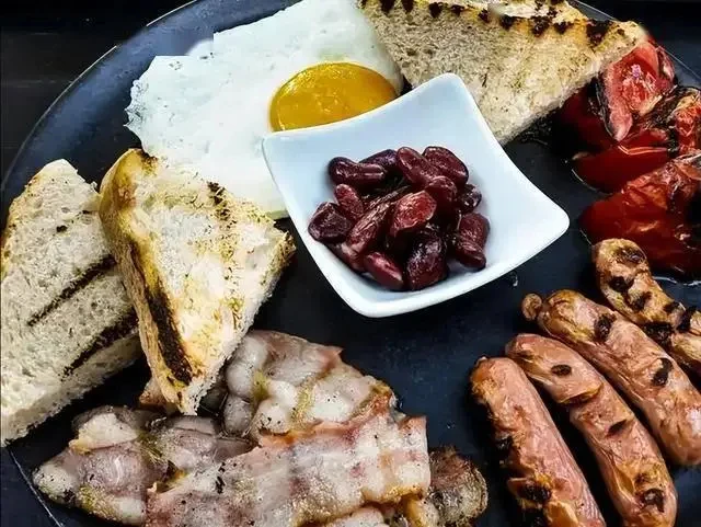 Ngày càng có nhiều người mắc ung thư đại trực tràng, bác sĩ cảnh báo: Thà nhịn đói còn hơn ăn nhiều 5 thực phẩm này Ngày càng có nhiều người mắc ung thư đại trực tràng, bác sĩ cảnh báo: Thà nhịn đói còn hơn ăn nhiều 5 thực phẩm này