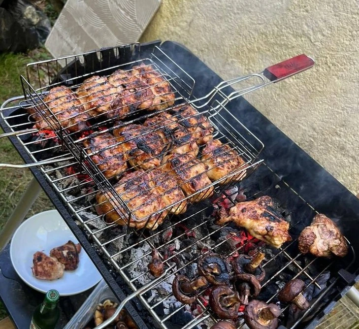 Ngày càng có nhiều người trẻ mắc ung thư đại trực tràng, các chuyên gia nói: Ăn thêm 5 thứ để "tự cứu lấy mình"