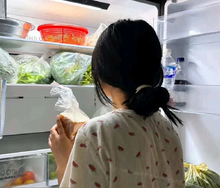 Ngày càng nhiều người mắc ung thư đại trực tràng, bác sĩ thở dài: "Đừng ăn 5 món để lâu trong tủ lạnh" Ngày càng nhiều người mắc ung thư đại trực tràng, bác sĩ thở dài: "Đừng ăn 5 món để lâu trong tủ lạnh"