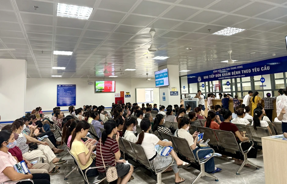 Ngày đầu hoạt động, BV Phụ sản Trung ương cơ sở 2 đón hàng trăm bệnh nhân Ngày đầu hoạt động, BV Phụ sản Trung ương cơ sở 2 đón hàng trăm bệnh nhân