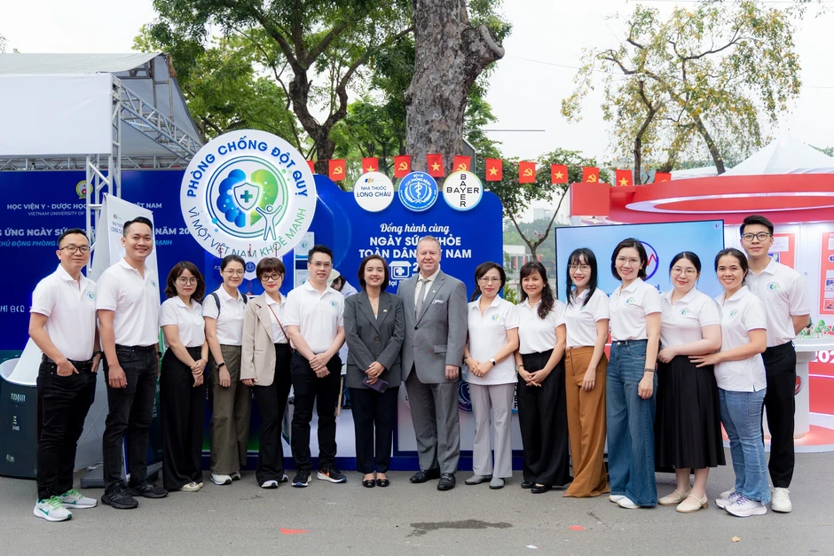 Ngày Sức khỏe toàn dân 2026: Long Châu đồng hành Bộ Y tế lan tỏa tinh thần chủ động phòng bệnh Ngày Sức khỏe toàn dân 2026: Long Châu đồng hành Bộ Y tế lan tỏa tinh thần chủ động phòng bệnh