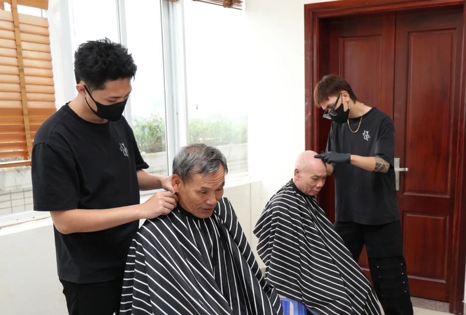 Nghề đặc biệt trong bệnh viện, không cầm dao mổ nhưng giúp xoa dịu nỗi đau Nghề đặc biệt trong bệnh viện, không cầm dao mổ nhưng giúp xoa dịu nỗi đau