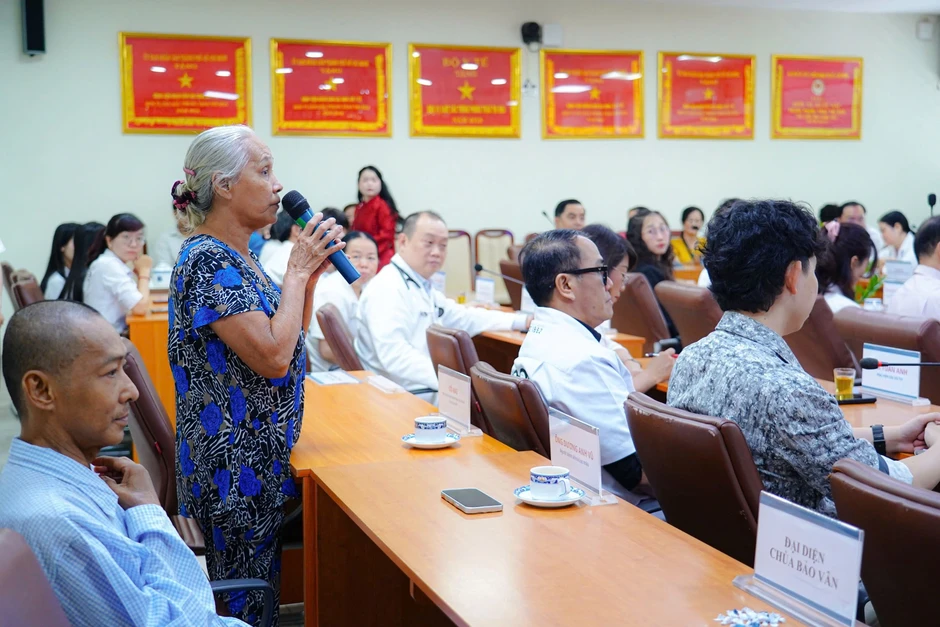 Nghề đặc biệt trong bệnh viện, không cầm dao mổ nhưng giúp xoa dịu nỗi đau Nghề đặc biệt trong bệnh viện, không cầm dao mổ nhưng giúp xoa dịu nỗi đau