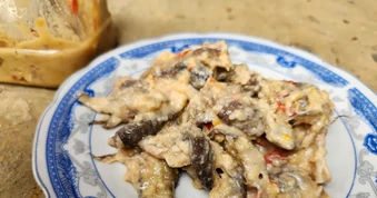 Nghi ngộ độc Botulinum sau khi ăn cá ủ chua, 3 anh em nhập viện