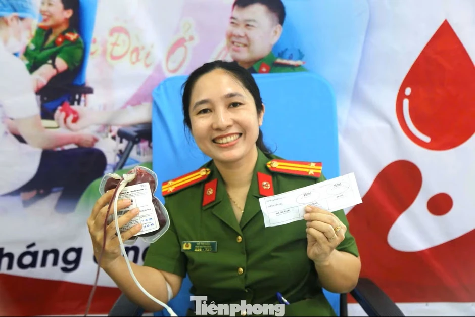 Nghĩa cử nhân văn ở 'Ngân hàng máu sống' Công an tỉnh Nghệ An Nghĩa cử nhân văn ở 'Ngân hàng máu sống' Công an tỉnh Nghệ An