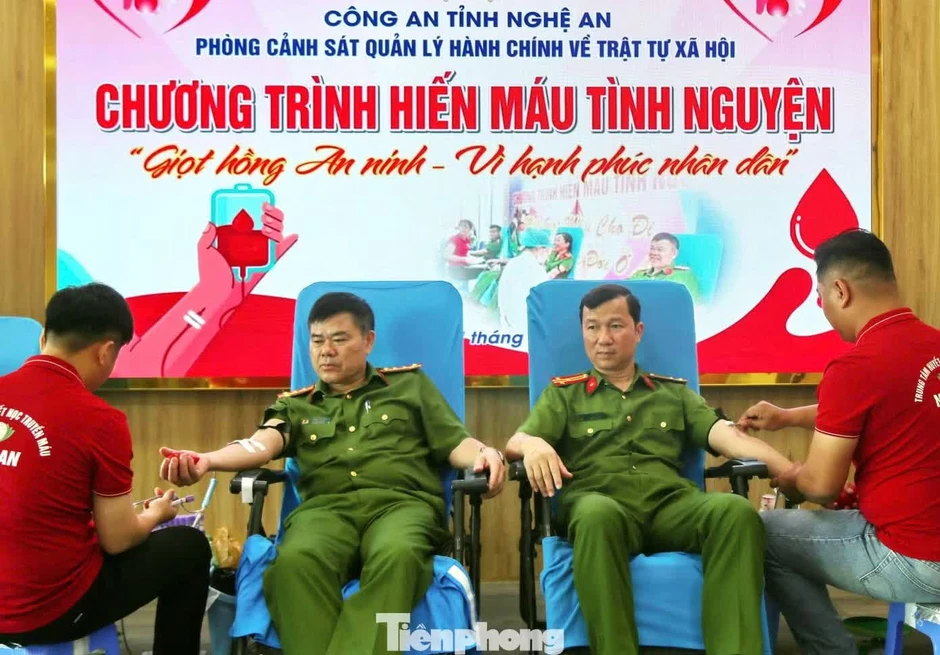 Nghĩa cử nhân văn ở 'Ngân hàng máu sống' Công an tỉnh Nghệ An Nghĩa cử nhân văn ở 'Ngân hàng máu sống' Công an tỉnh Nghệ An