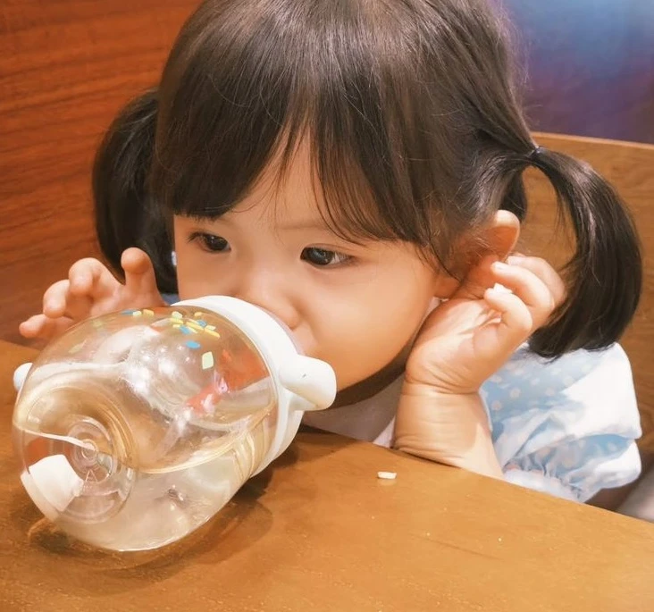 Ngỡ ngàng lấy ra 56 viên sỏi trong thận bé trai lớp 4, bác sĩ nói thẳng: Bố mẹ chiều sai cách! Ngỡ ngàng lấy ra 56 viên sỏi trong thận bé trai lớp 4, bác sĩ nói thẳng: Bố mẹ chiều sai cách!