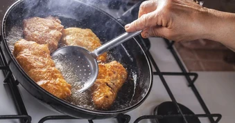 Ngoài thuốc lá, đây là 3 'thủ phạm' làm tăng nguy cơ ung thư phổi: Số 1 nhiều người tiếp xúc mỗi ngày