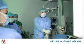 Ngồi nhiều, ít vận động, cô gái trẻ suýt liệt vì thoát vị đĩa đệm cổ