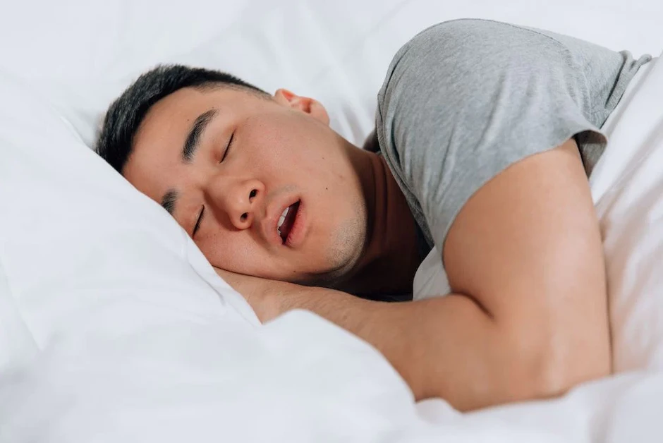 Ngủ theo cách này đảm bảo bạn sẽ ngày càng đẹp trai hơn: 5 thói quen khi ngủ nhất định phải thuộc lòng Ngủ theo cách này đảm bảo bạn sẽ ngày càng đẹp trai hơn: 5 thói quen khi ngủ nhất định phải thuộc lòng