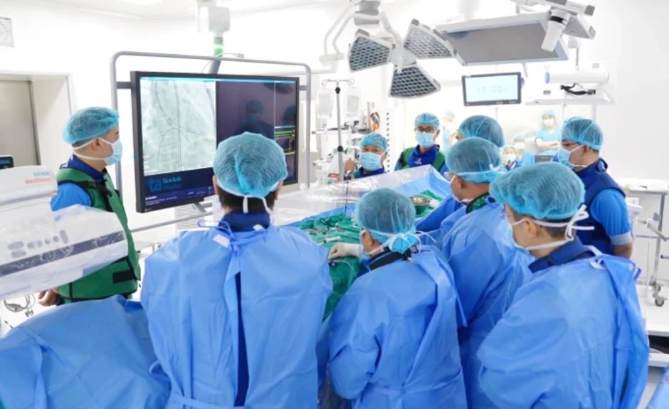 Ngưng tim sau 4 giờ đau ngực - Báo TinVina Ngưng tim sau 4 giờ đau ngực - Báo TinVina