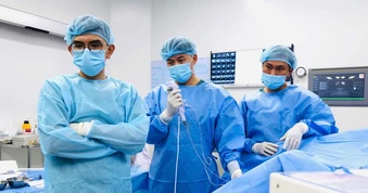 Người bệnh sỏi thận hưởng lợi từ kỹ thuật tán sỏi ít xâm lấn