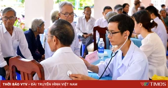 Người cao tuổi được khám sức khỏe miễn phí ít nhất 1 lần mỗi năm