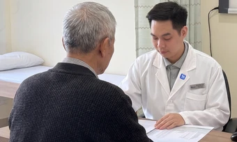 Người cao tuổi mắc lao phổi có nguy hiểm? - Báo TinVina