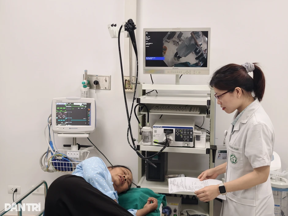 Người dân háo hức khám "bác sĩ Bạch Mai" tại Ninh Bình Người dân háo hức khám "bác sĩ Bạch Mai" tại Ninh Bình