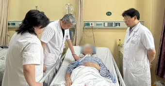 Người đàn ông 42 tuổi bất ngờ bị đột quỵ dù không hút thuốc, uống rượu: Bác sĩ nói "do làm 3 việc này"