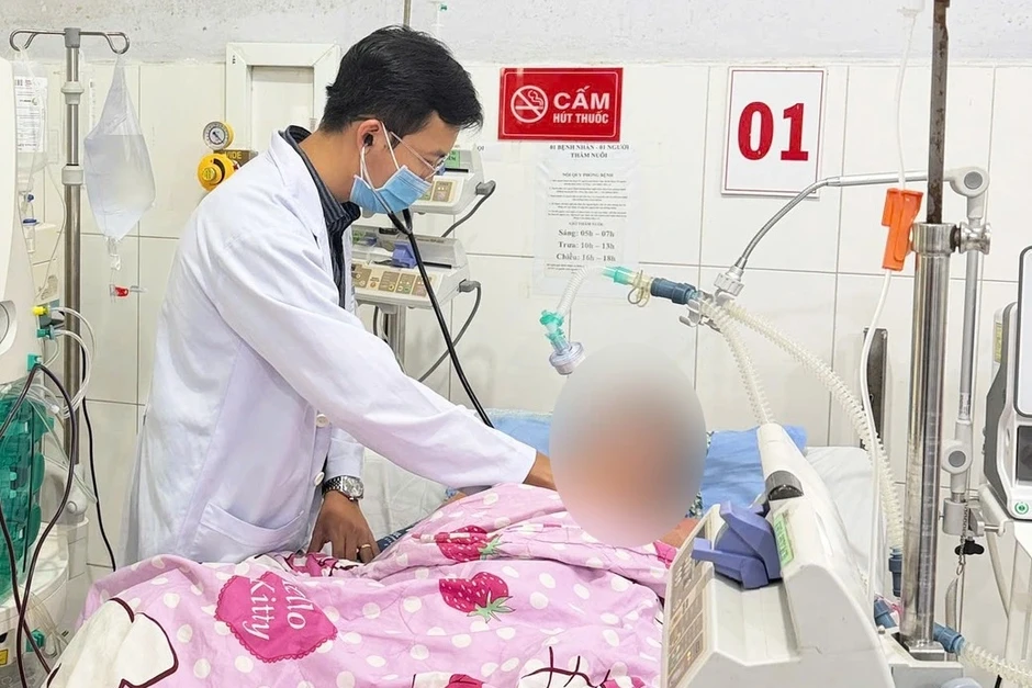 Người đàn ông đầu tiên được lọc máu liên tục cứu mạng ở đặc khu Phú Quốc Người đàn ông đầu tiên được lọc máu liên tục cứu mạng ở đặc khu Phú Quốc
