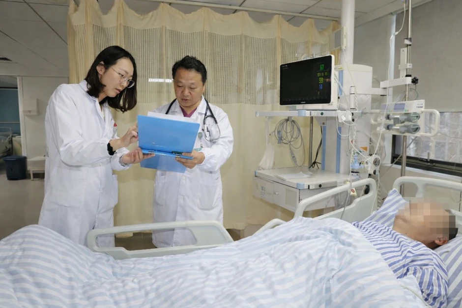 Người đàn ông mắc 3 bệnh ung thư cùng lúc vì kiểu "giải tỏa căng thẳng" rất quen với nam giới Việt Người đàn ông mắc 3 bệnh ung thư cùng lúc vì kiểu "giải tỏa căng thẳng" rất quen với nam giới Việt