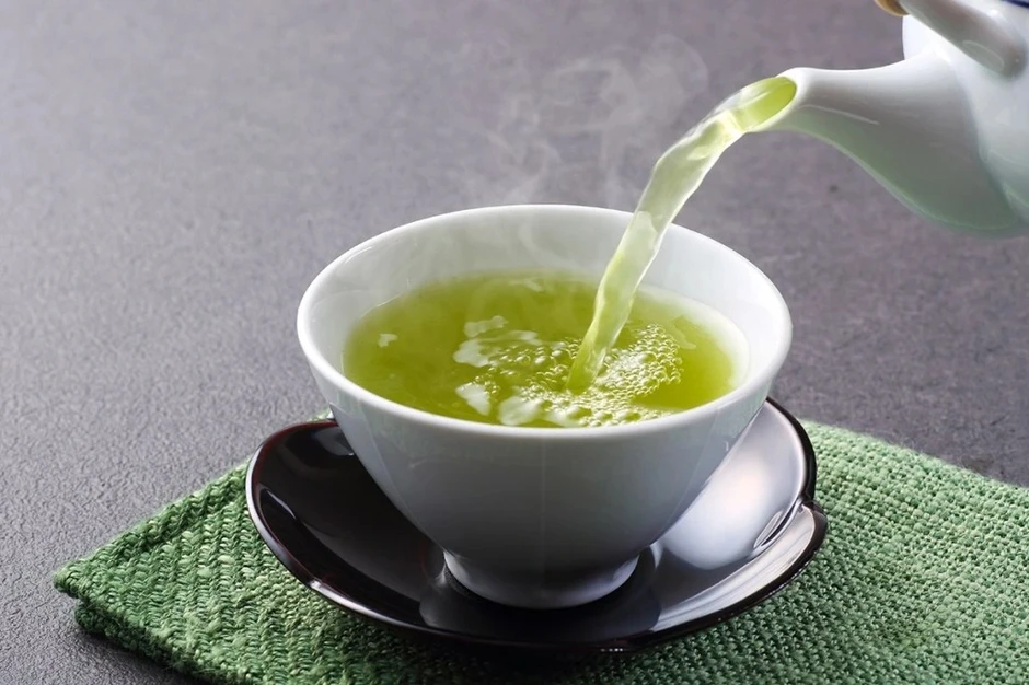 Người đàn ông thận dày đặc sỏi vì cách uống trà này Người đàn ông thận dày đặc sỏi vì cách uống trà này