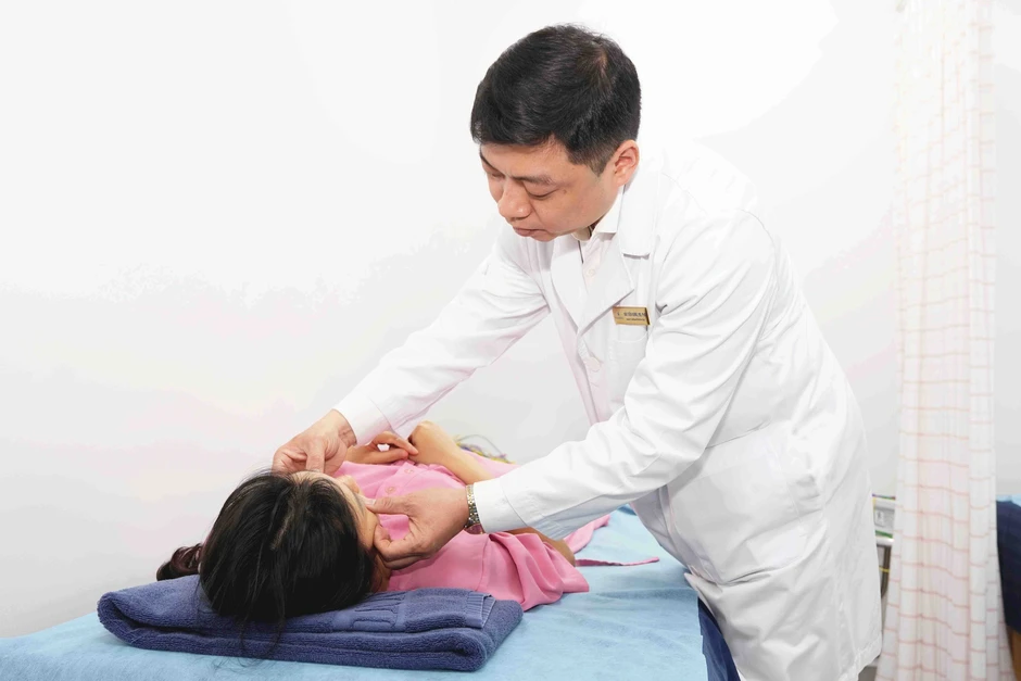 Người đi tìm “chỗ đứng” cho y học cổ truyền trong bệnh viện công nghệ cao Người đi tìm “chỗ đứng” cho y học cổ truyền trong bệnh viện công nghệ cao