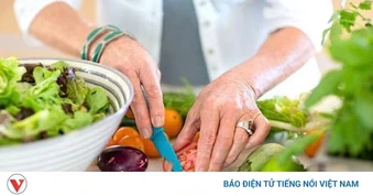 Người già suy nhược cơ thể nên ăn gì để nhanh hồi phục?