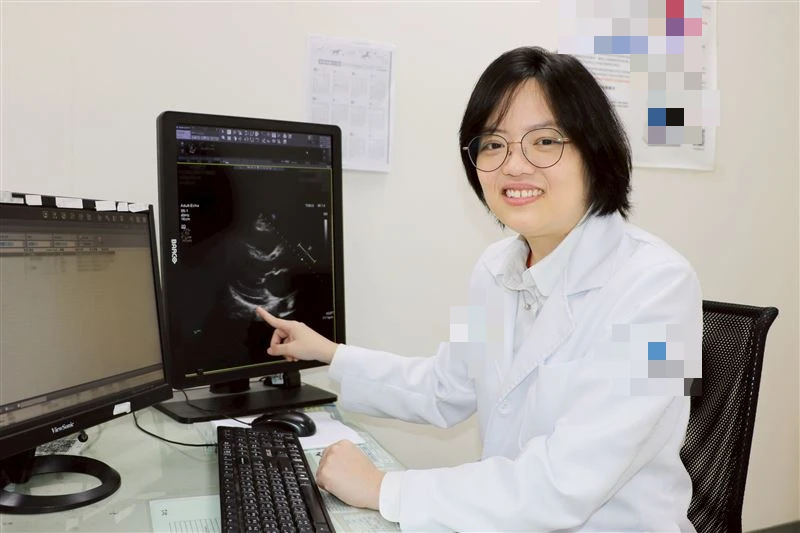 Người phụ nữ 50 tuổi không uống rượu hay hút thuốc, ho suốt 1 tháng: Đi khám phát hiện thứ gây sốc ở tim Người phụ nữ 50 tuổi không uống rượu hay hút thuốc, ho suốt 1 tháng: Đi khám phát hiện thứ gây sốc ở tim