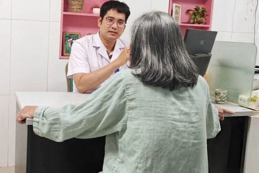 Người phụ nữ cấp cứu lúc nửa đêm sau 2 năm lệ thuộc vào viên thuốc màu xanh Người phụ nữ cấp cứu lúc nửa đêm sau 2 năm lệ thuộc vào viên thuốc màu xanh