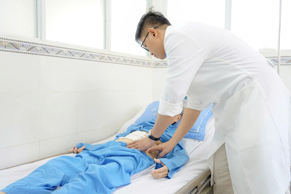 Người phụ nữ gặp tình trạng cực kỳ nặng nề, nguy cơ tử vong khi mổ hơn 50% Người phụ nữ gặp tình trạng cực kỳ nặng nề, nguy cơ tử vong khi mổ hơn 50%