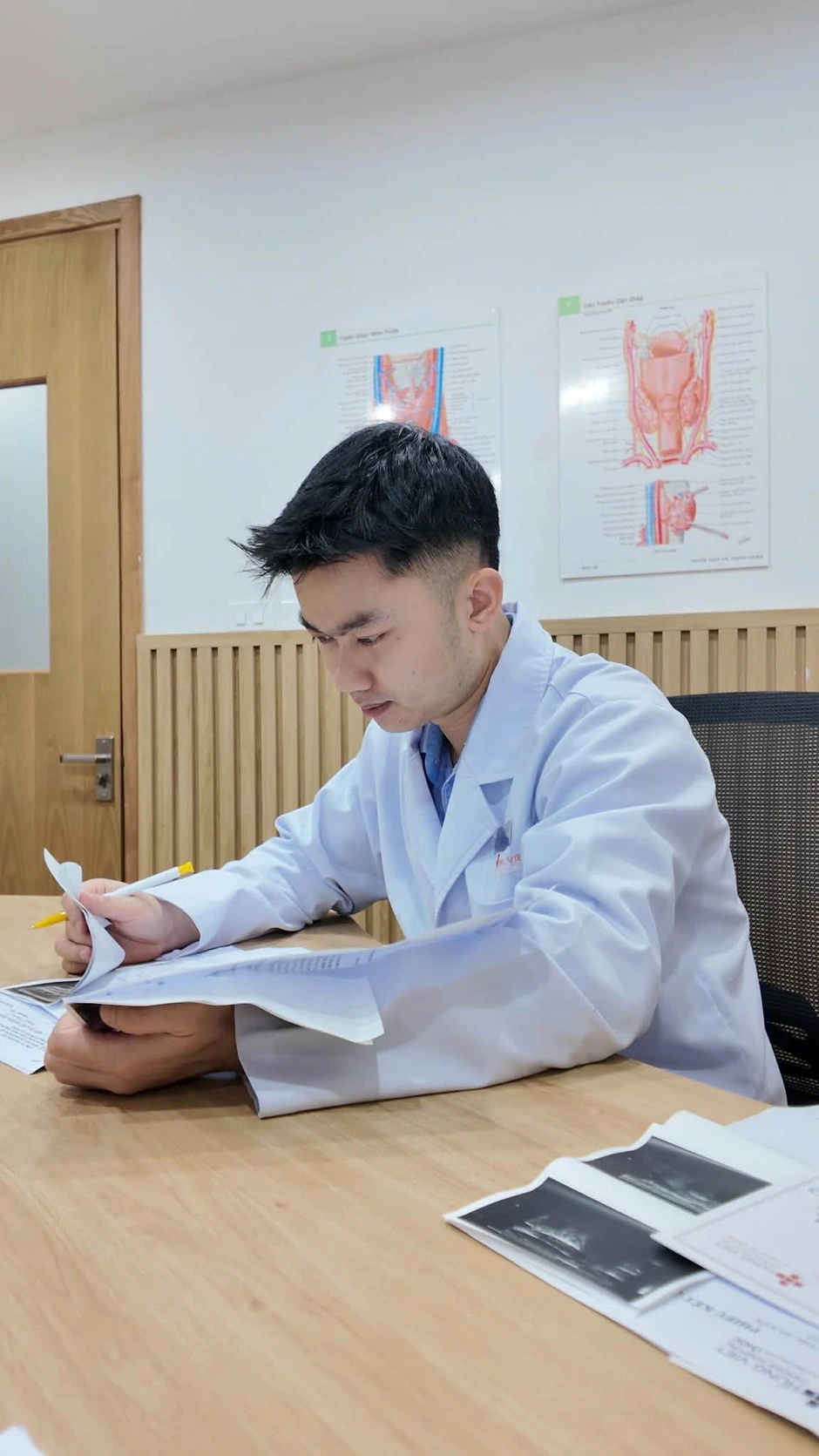 Người phụ nữ không đau, không u vẫn mắc ung thư vú: BS ung bướu cảnh báo 3 việc chị em phải làm đều đặn để bảo vệ mình Người phụ nữ không đau, không u vẫn mắc ung thư vú: BS ung bướu cảnh báo 3 việc chị em phải làm đều đặn để bảo vệ mình