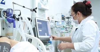 Người phụ nữ ở TPHCM ngộ độc thuốc tê nguy kịch sau hút mỡ tại phòng khám