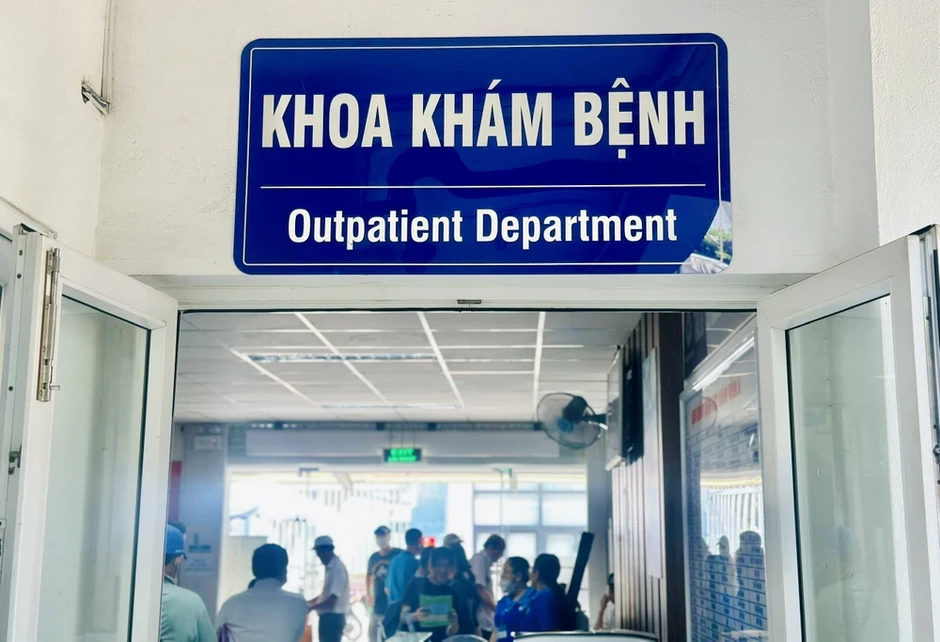 Nguy cơ rối loạn điện giải, viêm phổi mùa nắng nóng Nguy cơ rối loạn điện giải, viêm phổi mùa nắng nóng