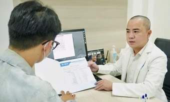 Nhiễm HIV sau những cuộc tình chớp nhoáng qua mạng