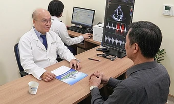Nhiễm virus viêm gan B, men gan tăng gấp 10 lần - Báo TinVina