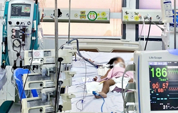Nhiều ca tay chân miệng nặng, mắc chủng vi rút có độc lực cao: Bộ Y tế yêu cầu tăng cường cách ly Nhiều ca tay chân miệng nặng, mắc chủng vi rút có độc lực cao: Bộ Y tế yêu cầu tăng cường cách ly
