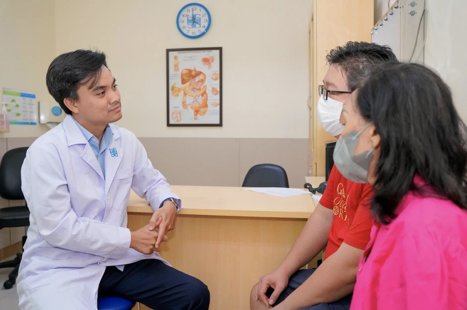 Nhiều người nước ngoài mắc bệnh hiểm nghèo được bác sĩ Việt Nam cứu mạng Nhiều người nước ngoài mắc bệnh hiểm nghèo được bác sĩ Việt Nam cứu mạng
