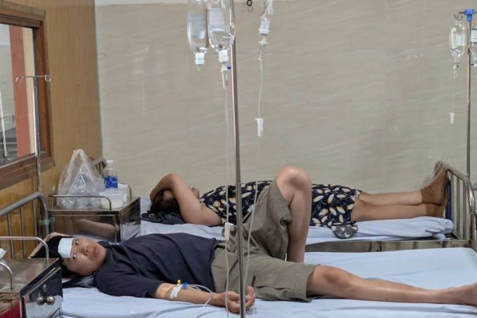 Nhiều người ở TP HCM nhập viện nghi ngộ độc do ăn bánh mì Nhiều người ở TP HCM nhập viện nghi ngộ độc do ăn bánh mì