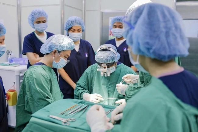 Nhiều ứng dụng phục hình kỹ thuật số đẹp và chính xác trong phẫu thuật răng hàm mặt Nhiều ứng dụng phục hình kỹ thuật số đẹp và chính xác trong phẫu thuật răng hàm mặt