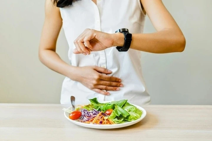 Nhịn ăn, tập kiệt sức để giảm cân: Chuyên gia cảnh báo tàn phá hệ miễn dịch Nhịn ăn, tập kiệt sức để giảm cân: Chuyên gia cảnh báo tàn phá hệ miễn dịch