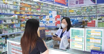 Nhìn màn hình điện tử liên tục, mắt chịu những ảnh hưởng nào?