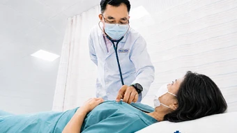 Nhịp tim người phụ nữ nhanh gấp ba bình thường - Báo TinVina