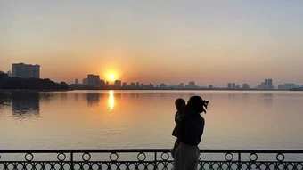Những người vợ kiệt sức vì chiếc bẫy 'đảm đang'