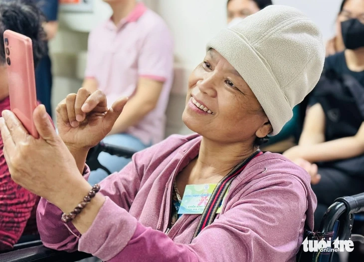 Những nữ 'chiến binh K' rạng rỡ nụ cười trước thềm 8-3, truyền động lực vượt qua bệnh tật Những nữ 'chiến binh K' rạng rỡ nụ cười trước thềm 8-3, truyền động lực vượt qua bệnh tật