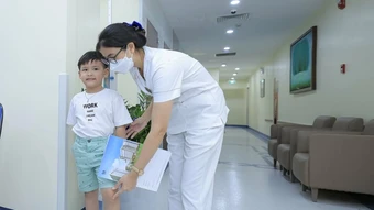 Những sai lầm cản trở trẻ phát triển chiều cao - Báo TinVina