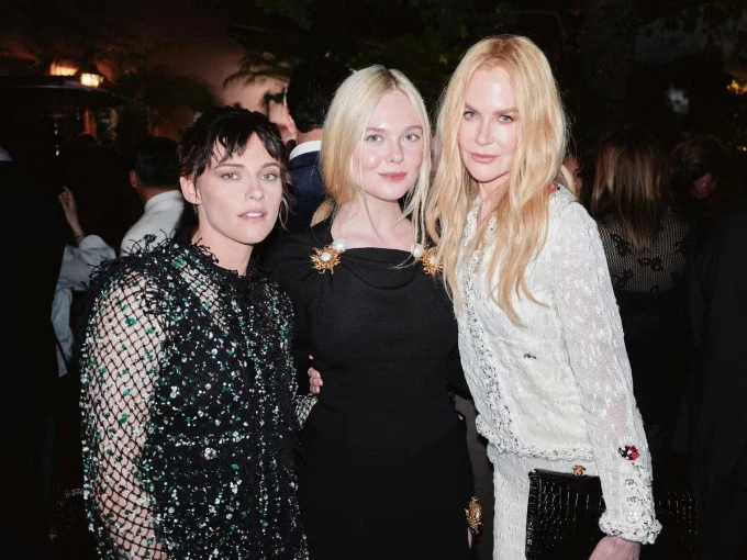 Nicole Kidman U60 da vẫn trắng mịn, căng mọng collagen: "Bí mật" chống già hóa ra là không lạm dụng 1 thứ Nicole Kidman U60 da vẫn trắng mịn, căng mọng collagen: "Bí mật" chống già hóa ra là không lạm dụng 1 thứ