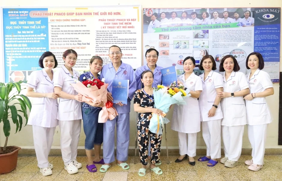 Niềm vui ngày ra viện của những người bệnh được ghép mô, tạng thành công Niềm vui ngày ra viện của những người bệnh được ghép mô, tạng thành công