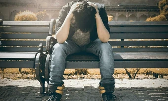 Nỗi đau của những đứa trẻ 'con người ta'