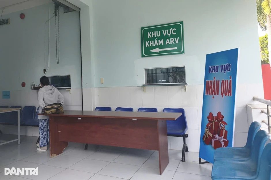 Nơi quản lý 1.500 bệnh nhân HIV làm gì khi thuốc dự phòng giả bị rao bán? Nơi quản lý 1.500 bệnh nhân HIV làm gì khi thuốc dự phòng giả bị rao bán?