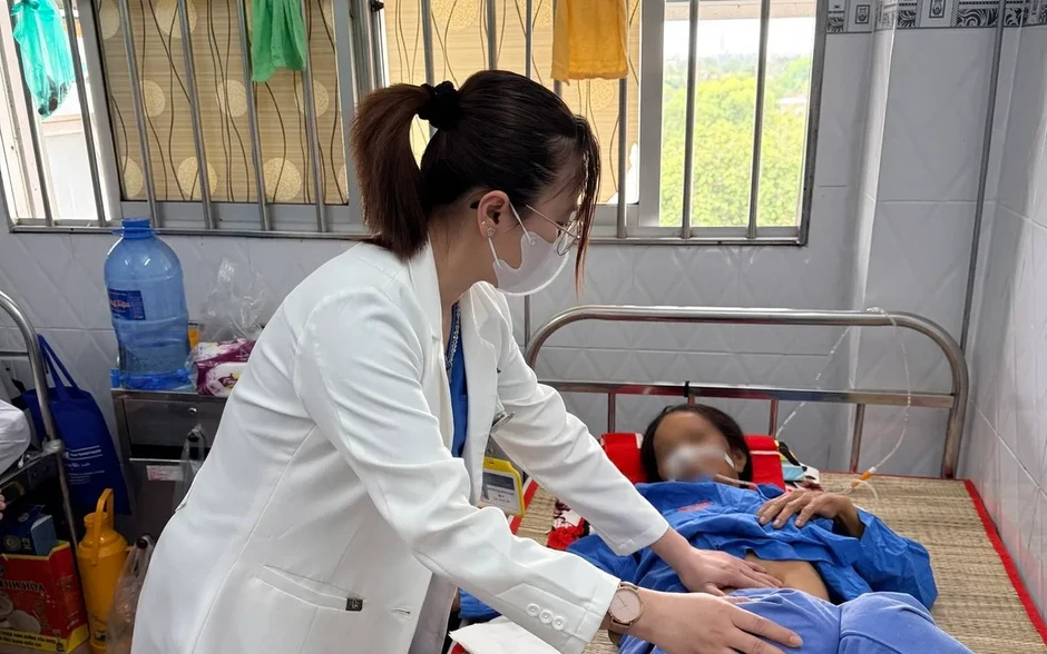 Nội soi can thiệp giải cứu bệnh nhân tắc ruột do u đại tràng Nội soi can thiệp giải cứu bệnh nhân tắc ruột do u đại tràng