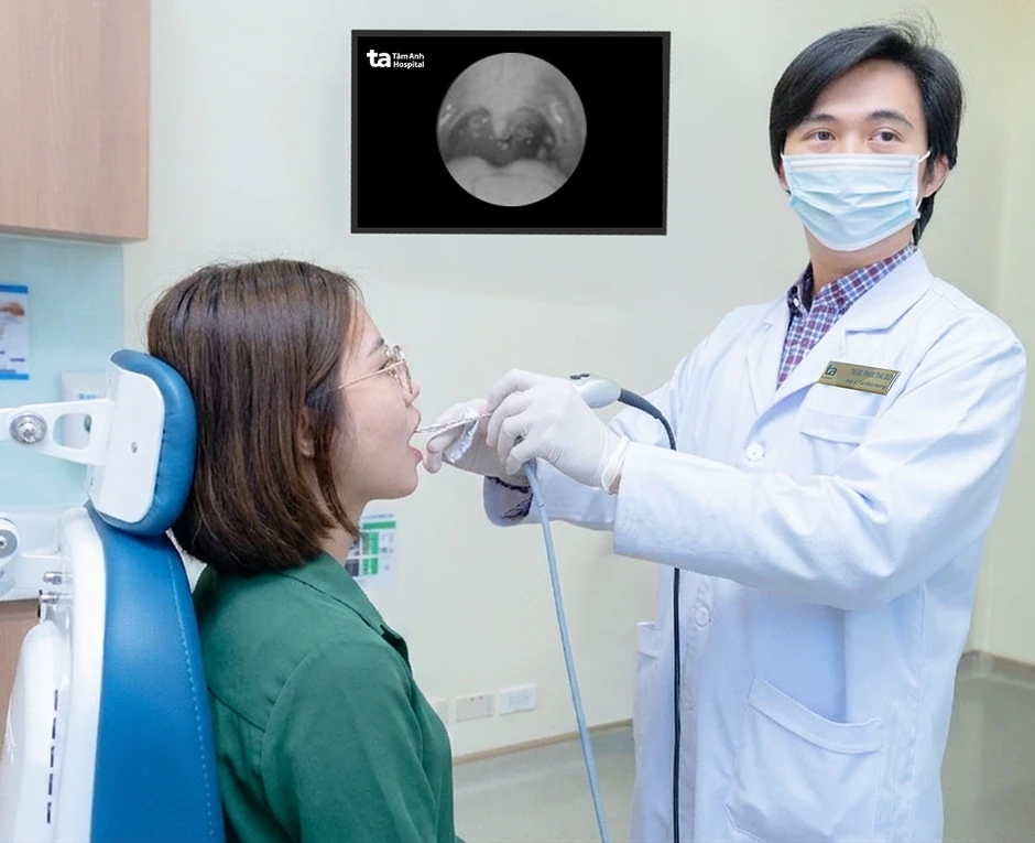 Nội soi gắp sỏi amidan cho người phụ nữ - Báo TinVina Nội soi gắp sỏi amidan cho người phụ nữ - Báo TinVina